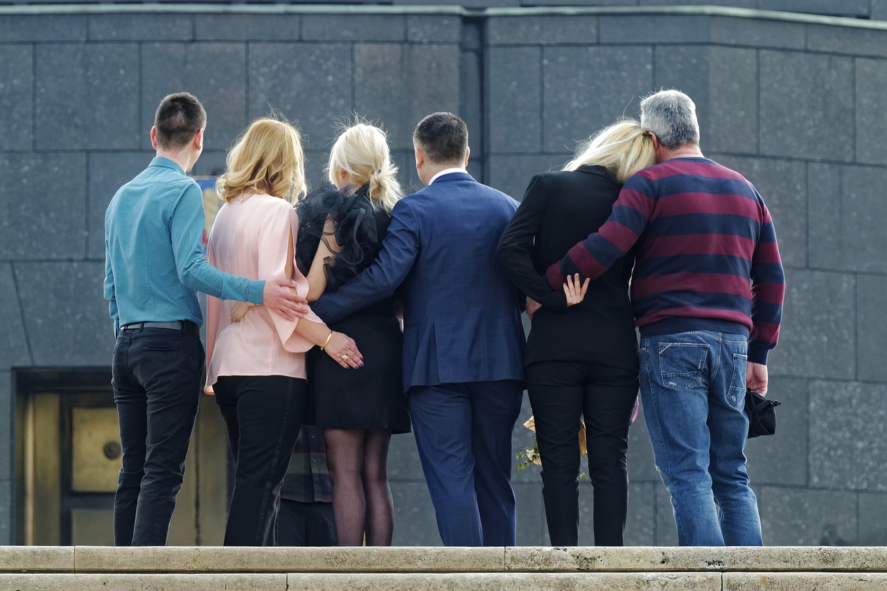 group-4871145_1280 (1).jpg